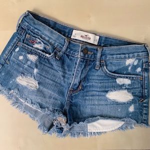 Hollister Mid Rise Cut Off Shorts